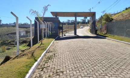 Imperdivel, excelente localização,  ótima topografia, excelente infraestrutura,  condominio fechado