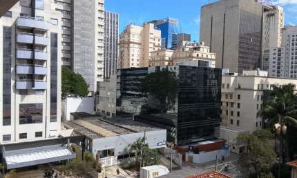 Apartamento na Bela Vista com 2 Suítes, 2 vagas de garagem