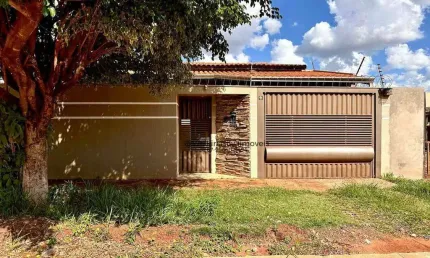 CASA À VENDA COM 04 QUARTOS SUÍTE PISCINA - VILA NASSER