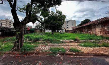 Terreno à venda 800 m2 há meia quadra da Av. Afonso Pena