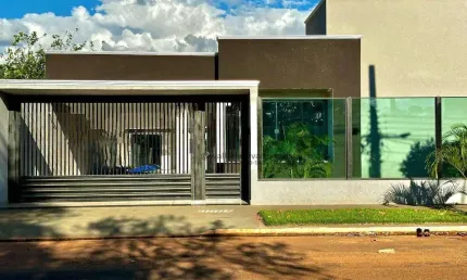 Casa alto padrão com terreno grande - Nova Campo Grande