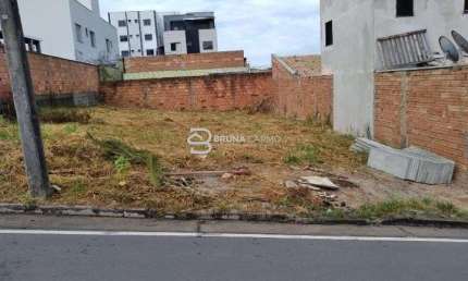Terreno de 240m² em excelente localização no bairro Jadir Marinho