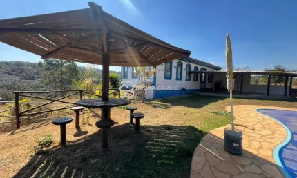 Sítio 10.000m² , Casarão Colonial com 3 quartos, piscina aquecida!