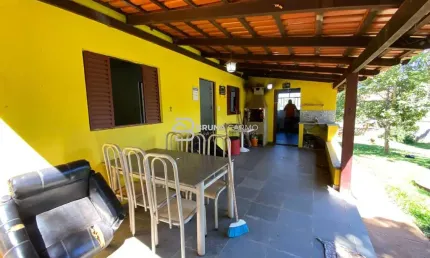 Chácara em Itatiaiuçu De 1000m com 02 quartos, piscina e excelente localização!
