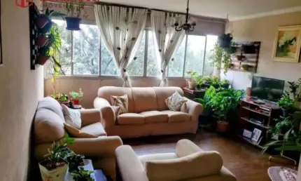 Apartamento Mooca - 109 m², 3 dormitórios, 1 suíte e 2 vagas de garagem.