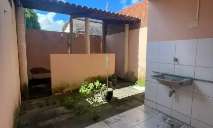 Casa duplex à venda em Maraponga: 3 quartos, 2 suítes, 3 vagas, 94m² construídos, por R$ 360.000 - excelente oportunidade de investimento em Fortaleza