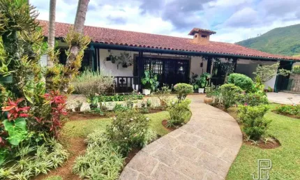 Casa à venda, 700 m² por R$ 1.690.000,00 - Tijuca - Teresópolis/RJ
