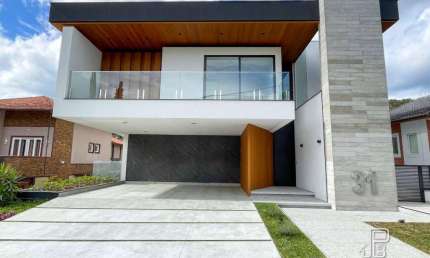 Casa à venda, 330 m² por R$ 4.900.000,00 - Várzea - Teresópolis/RJ