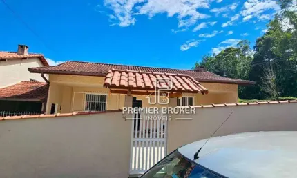 Casa com 3 dormitórios à venda, 144 m² por R$ 800.000,00 - Comary - Teresópolis/RJ