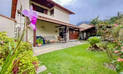 Casa com 3 dormitórios à venda, 239 m² por R$ 1.400.000,00 - Comary - Teresópolis/RJ