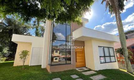 Casa com 3 dormitórios à venda, 121 m² por R$ 840.000,00 - Vargem Grande - Teresópolis/RJ