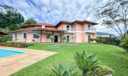 Casa com 6 dormitórios à venda, 350 m² por R$ 1.500.000,00 - Albuquerque - Teresópolis/RJ