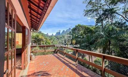 Casa com 4 dormitórios à venda, 245 m² por R$ 1.190.000,00 - Carlos Guinle - Teresópolis/RJ