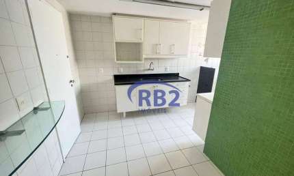 Apartamento amplo de 2 quartos com a vista totalmente livre e vaga de garagem em Icaraí