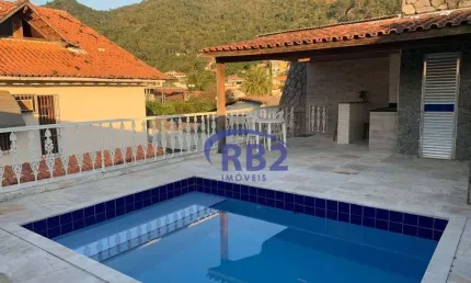 Oportunidade de morar em uma ótima casa em excelente localização, perto de todo o comercio de São Francisco.
