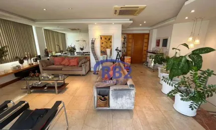 Cobertura com aproximadamente 300 m2 com vista mar em icaraí