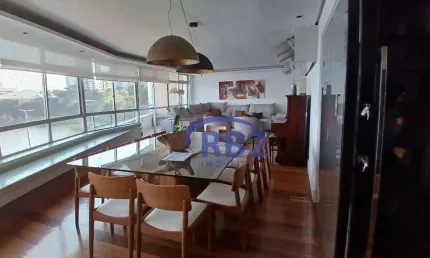 Apartamento vista mar de 4 quartos sendo 1 suíte e 2 vagas de garagem