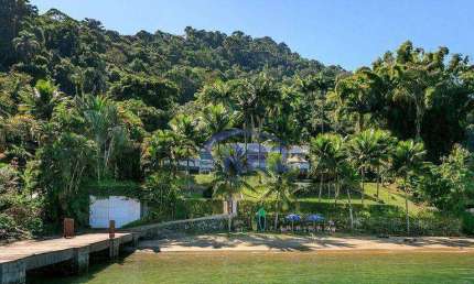 Casa com praia particular pé na areia com 8 quartos à venda, 1300 m² por R$ 17.000.000