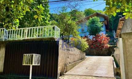 Casa em terreno com mais de 700m2  à venda por R$ 585.000 - Serra Grande - Niterói/RJ