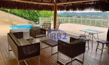 more em uma excelente casa de três suites no melhor condominio da região oceânica