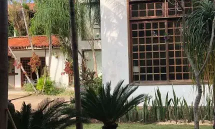 Maravilhosa casa em terreno de 1000 m² em  rua nobre de São Franciisco na primeira quadra da praia.