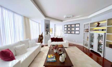 Apartamento 4 Quartos (sendo 2 suítes) e 2 Vagas - Agronômica