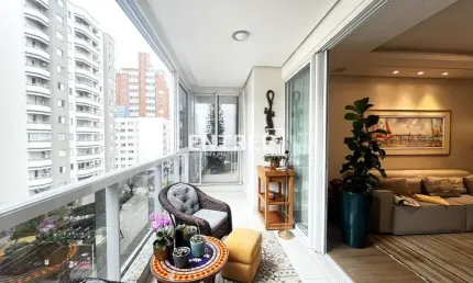 Apartamento MOBILIADO 4 Quartos (sendo 2 Suítes) e 3 Vagas com HB