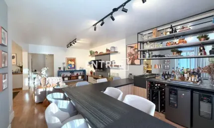Apartamento 5 Quartos (sendo 1 suíte) e 2 Vagas - Centro