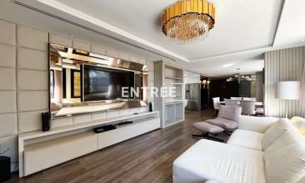 Apartamento 3 Quartos (sendo 2 Suítes) e 2 Vagas - Centro