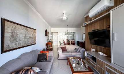 Apartamento com 3 Quartos (sendo 1 Suíte) e 2 Vagas - Centro