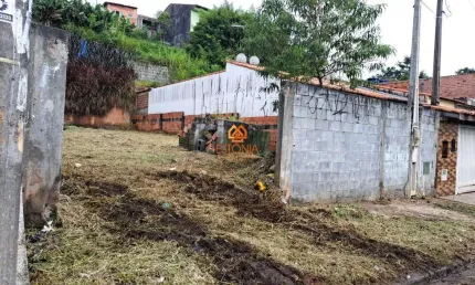 Terreno à venda no Jardim Layr, Mogi das Cruzes 