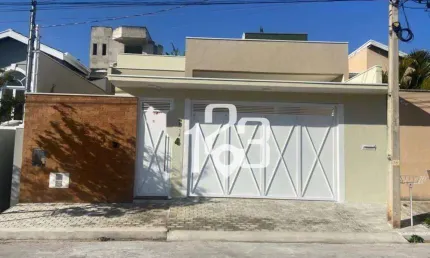 Casa à venda de 3 dormitórios no Residencial do Lagos em Bragança  Paulista-SP