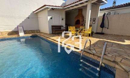 Casa com 3 dormitórios à venda, 209 m² por R$ 795.000,00 - Jardim Europa - Bragança Paulista/SP