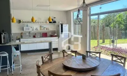 Casa com 3 dormitórios para alugar, 200 m² por R$ 6.400/mês - Zona Rural - Joanópolis/SP