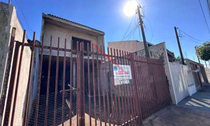 Casa com 3 quartos à venda no Jardim Viena, Londrina  por R$ 150.000