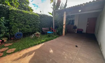 Casa com 3 quartos à venda no Colúmbia, Londrina  por R$ 410.000