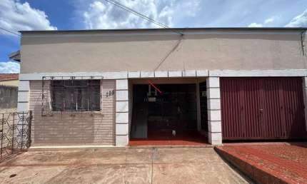 Casa com 3 quartos à venda no Bom Retiro, Londrina  por R$ 270.000
