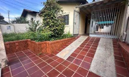 Casa com 4 quartos à venda no Igapó, Londrina  por R$ 430.000