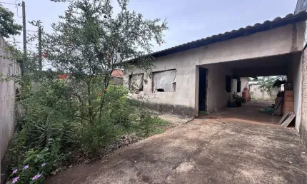 Casa com 2 quartos à venda no Waldemar Hauer, Londrina  por R$ 200.000