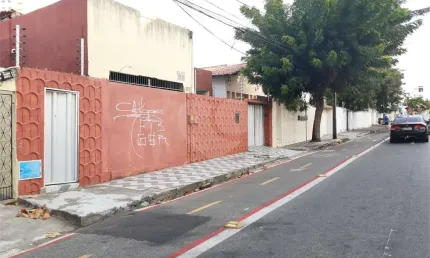 Casa com 7 quartos à venda na Rua Nogueira Acioli, Joaquim Távora, Fortaleza