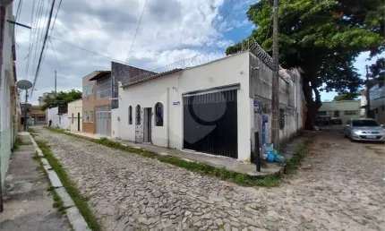 Casa com 4 quartos à venda na Russas, Centro, Fortaleza