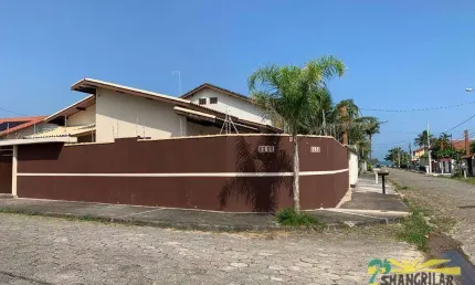 Casa com 3 dormitórios à venda, 129 m² por R$ 690.000,00 - Jardim Amedeo - Peruíbe/SP