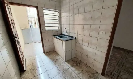Casa com 1 dormitório para alugar, 30 m² por R$ 800,00/mês - Vila Padre Anchieta - Diadema/SP