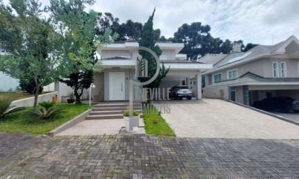 Casa de Alto Padrao com 3 Suites e 4 Banheiros em Pineville, Pinhais