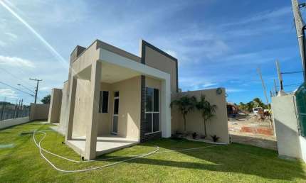 Casa para Venda em Eusébio, Mangabeira, 2 dormitórios, 2 suítes, 2 banheiros, 2 vagas