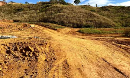 Terreno à venda no Jardins, Santana do Paraíso 