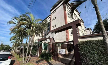 Apartamento com 2 dormitórios para alugar, 52 m² por R$ 2.360/mês - Vila Marumby - Maringá/PR