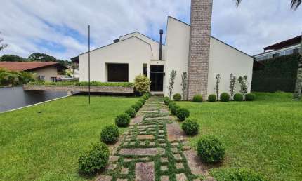 Casa em condomínio fechado com 3 quartos para alugar na Rua Evaldo Wendler, 90, São Lourenço, Curitiba por R$ 11.600