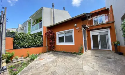 Casa com 3 quartos à venda na Rua Fernando Jorge Schneider, 534, Hípica, Porto Alegre