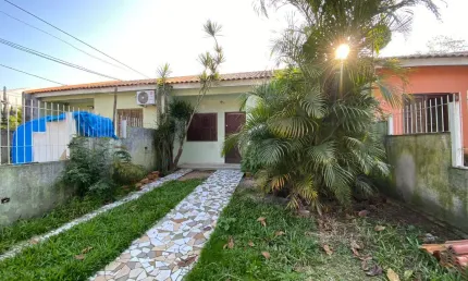 Casa com 2 quartos à venda na Avenida Nossa Senhora de Guadalupe, 391, Hípica, Porto Alegre